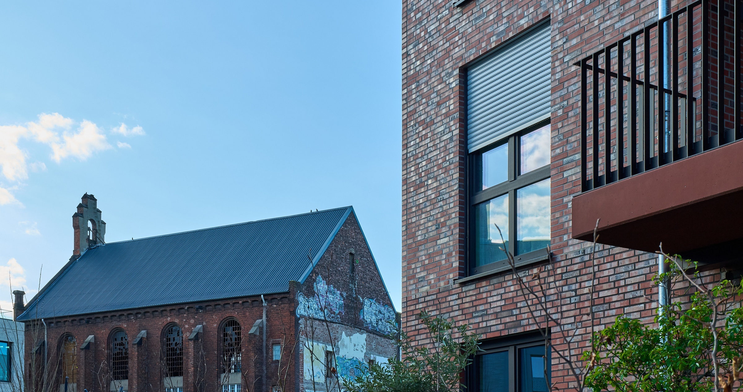Building in a Sensitive Context – How Clinker Bricks Complement Historic Buildings