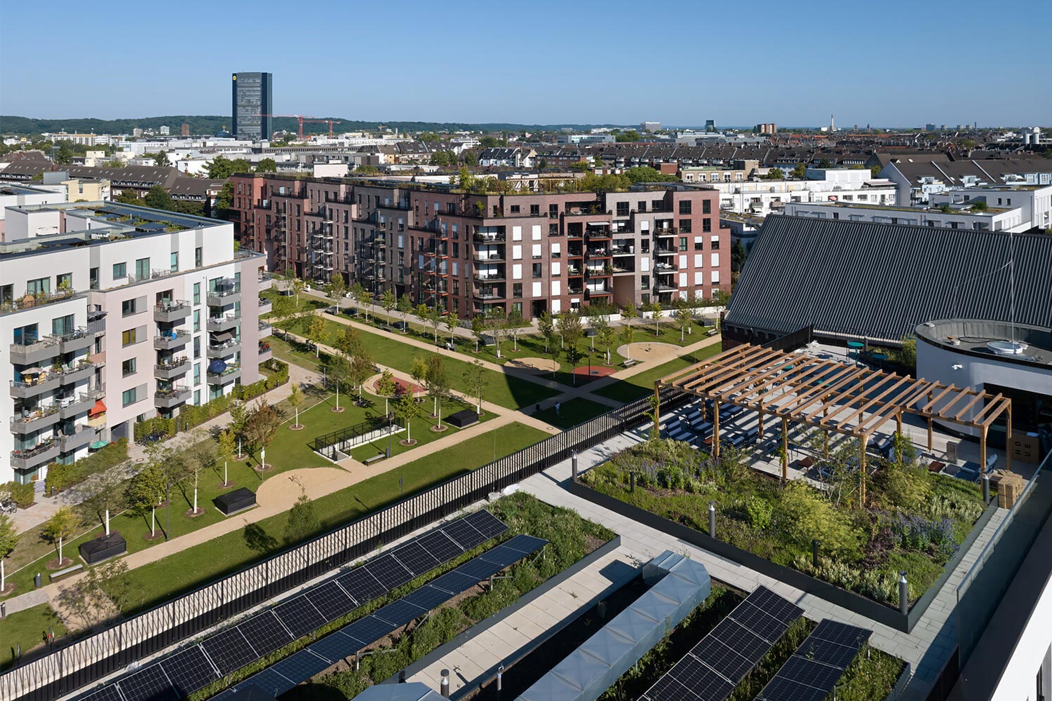 So begegnen Gebäude und Quartiere dem Klimawandel